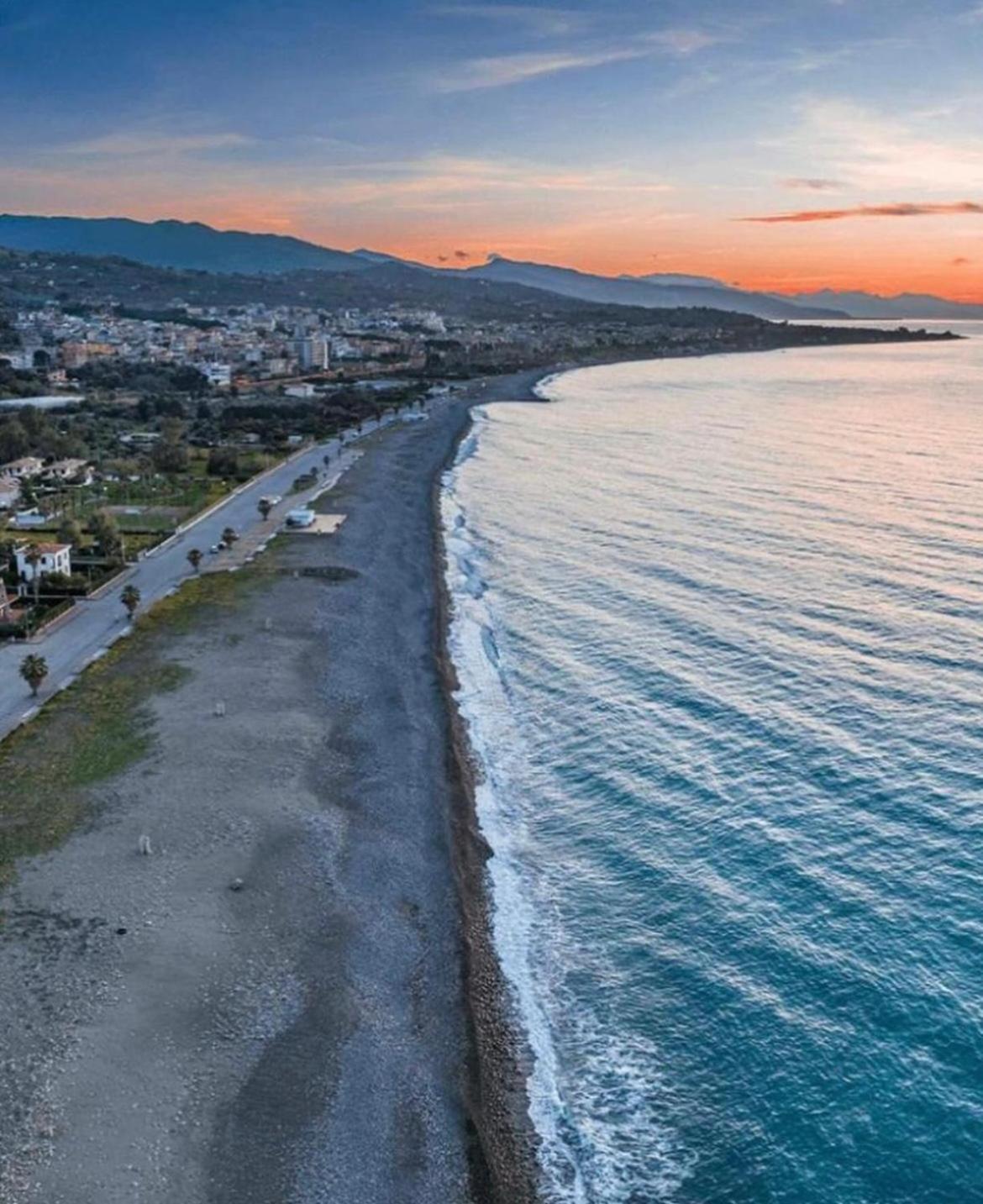 Appartamento Vista Isole Eolie Acquedolci Ngoại thất bức ảnh